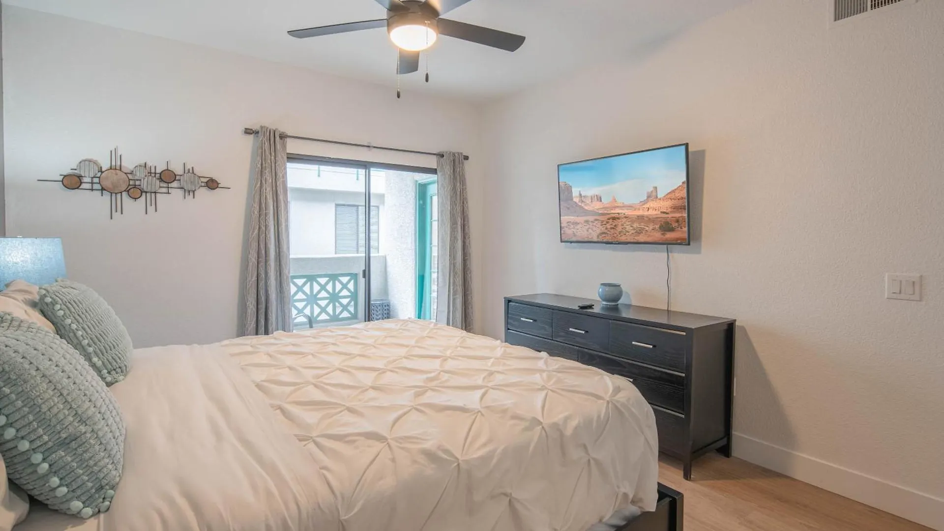 Exclusive-Walk To Golf, Shopping & Dining-King Bed N268 Daire Scottsdale ABD