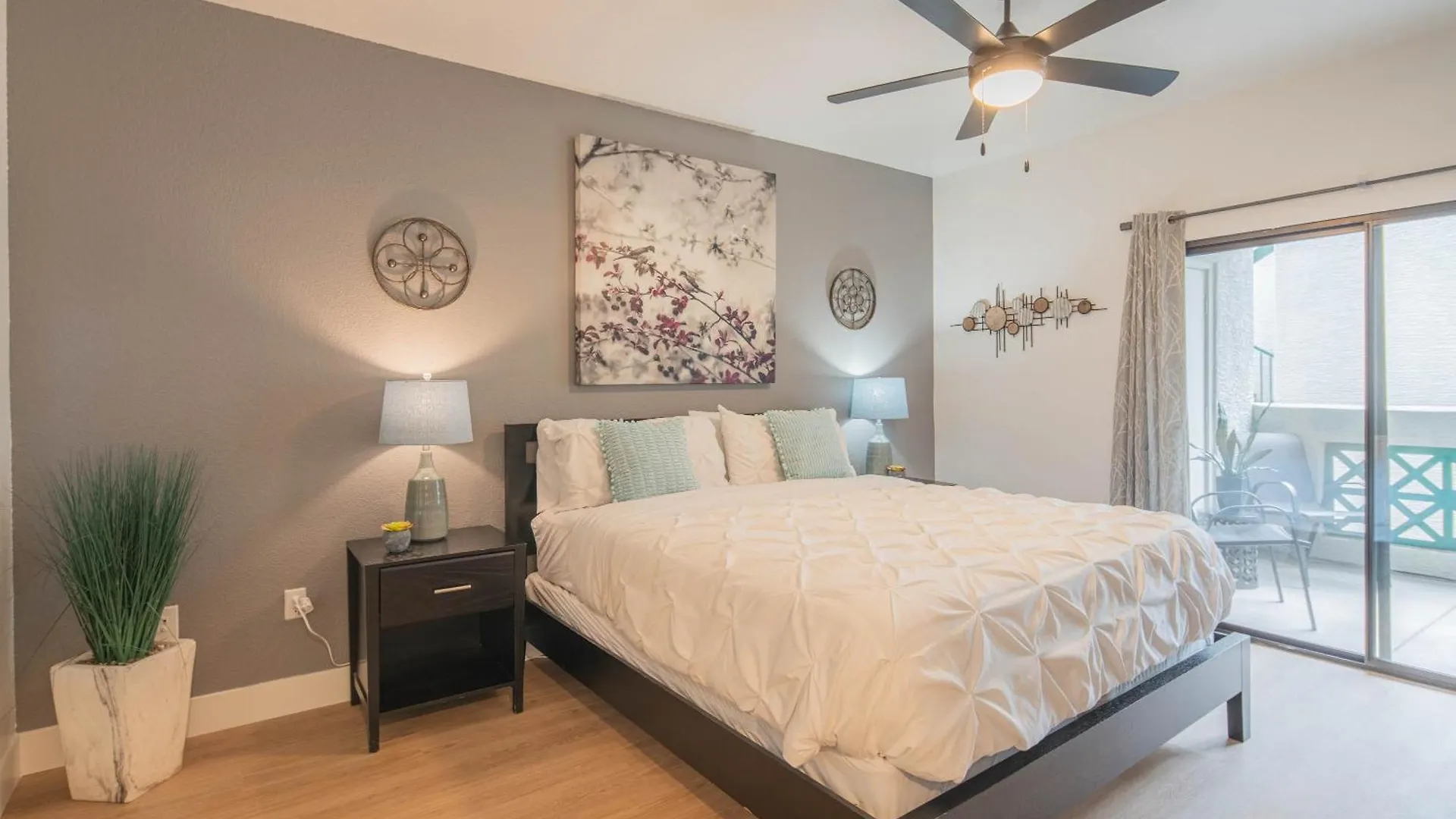 Exclusive-Walk To Golf, Shopping & Dining-King Bed N268 Daire Scottsdale